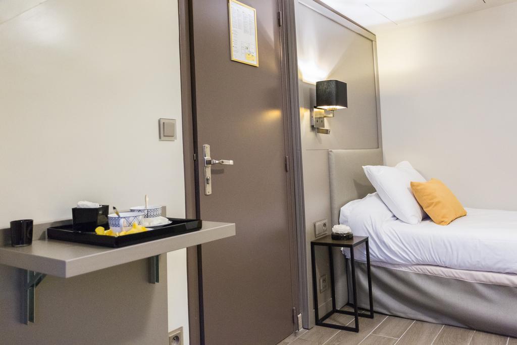 Pratic Hotel Париж Екстериор снимка