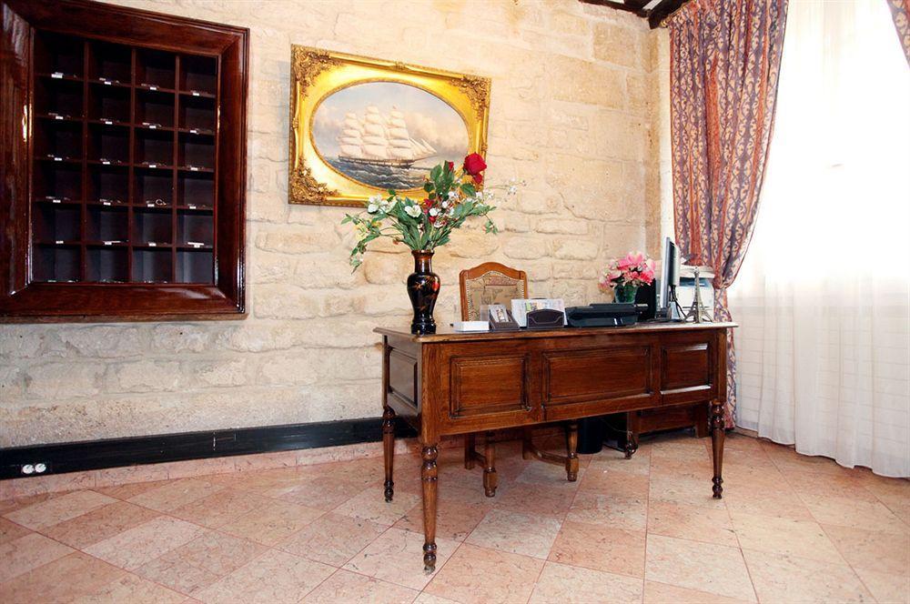 Pratic Hotel Париж Екстериор снимка