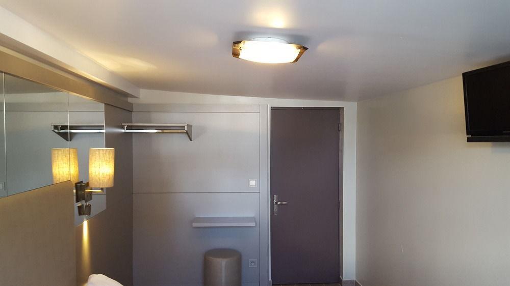 Pratic Hotel Париж Екстериор снимка