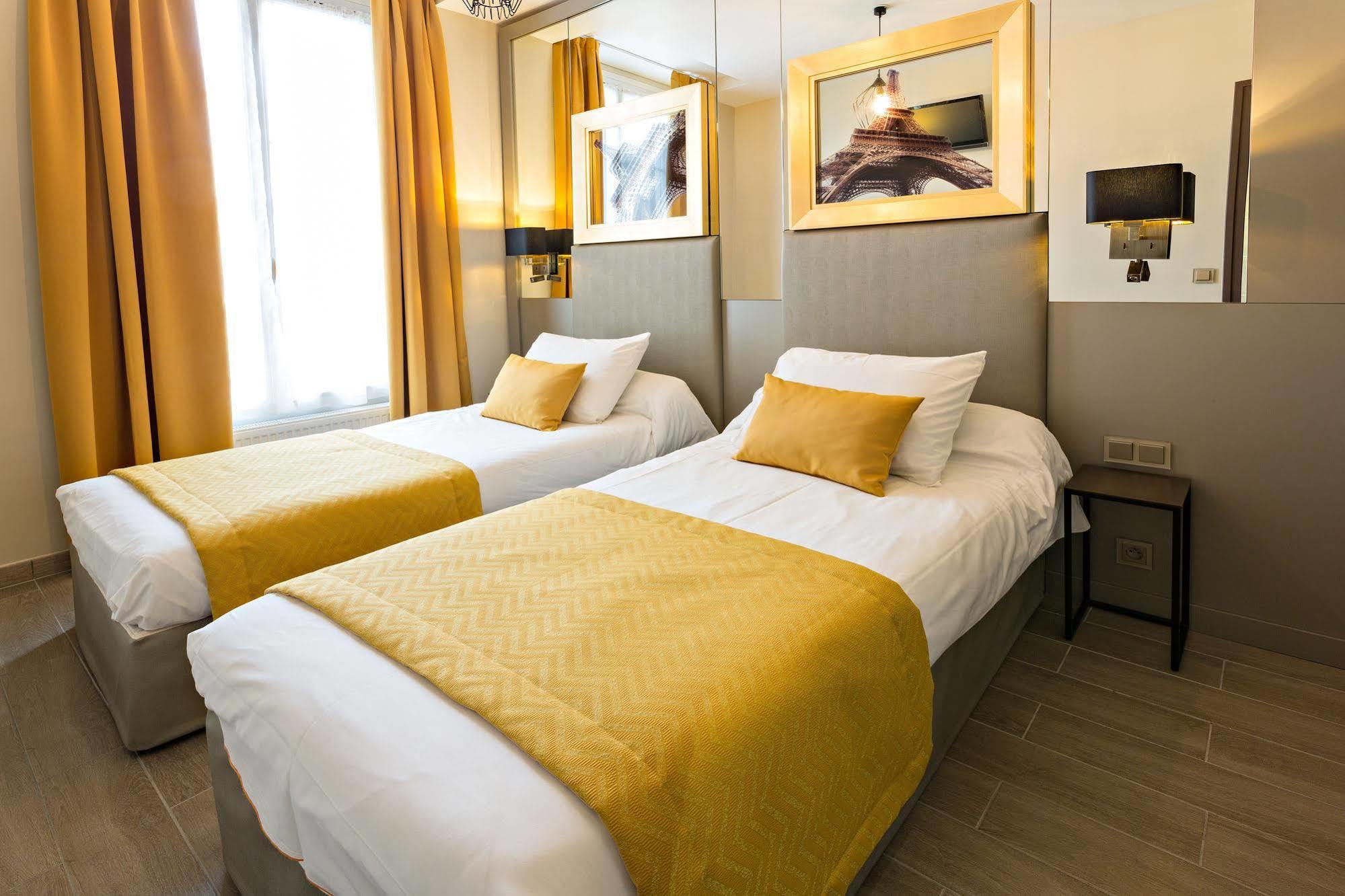 Pratic Hotel Париж Екстериор снимка